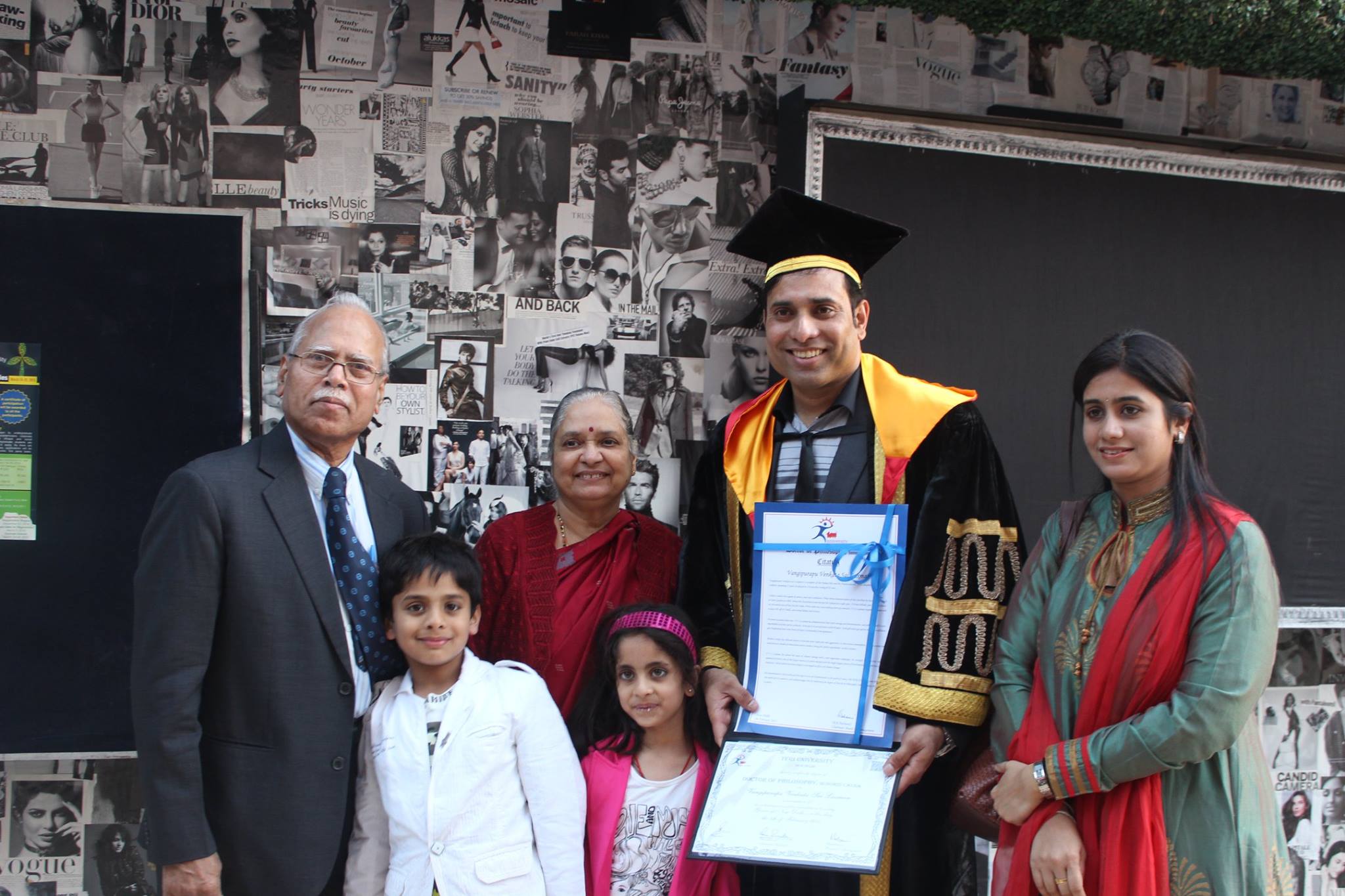 VVS_Laxman_with_his_family_at_Teri_University,_receiving_the_doctoral_degree.