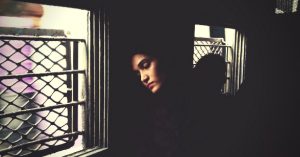 #TrainDiaries: Ladies Coupe of Mumbai Local Trains as Seen through the Lens of a Photojournalist