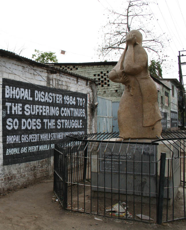 bhopal-union_carbide_1_crop_memorial