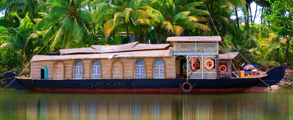 mtdc-tarkarli-houseboat-hiranyakeshi-luxury-house-boat