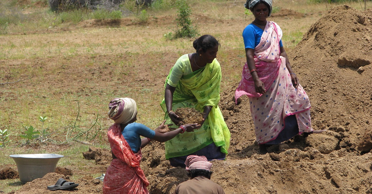 UP Farmers Build Village Dam Themselves after Waiting for Government Action for 25 Years