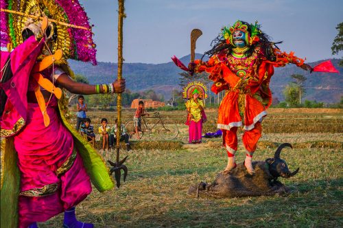 Purulia Chou practised by the countryside (Image by Saumalya Ghosh)