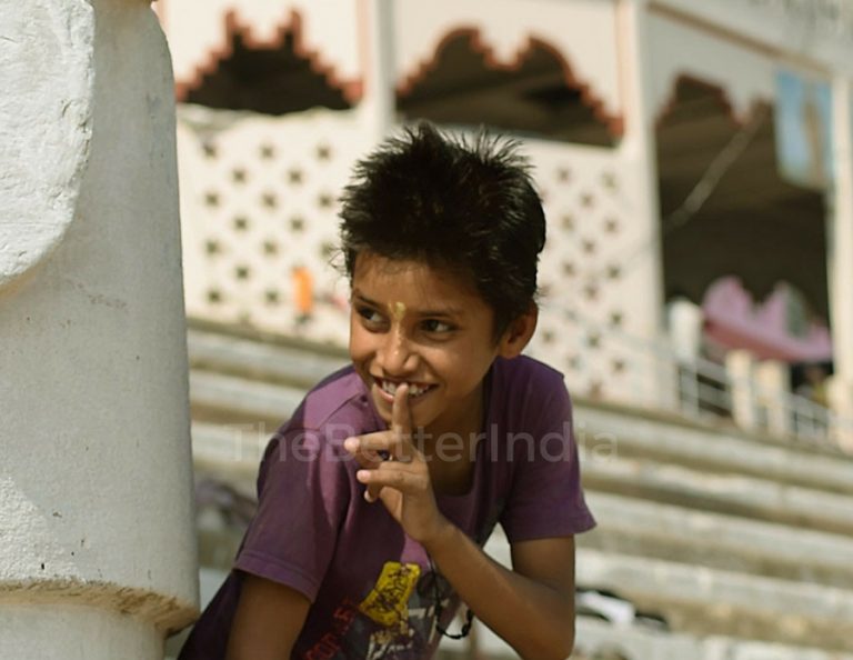 This Website Gives the Virtual Experience of Being on a Boat in Varanasi