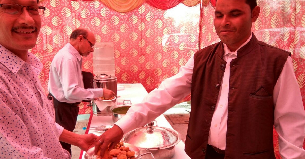 Bank customers being served chai and pakoras