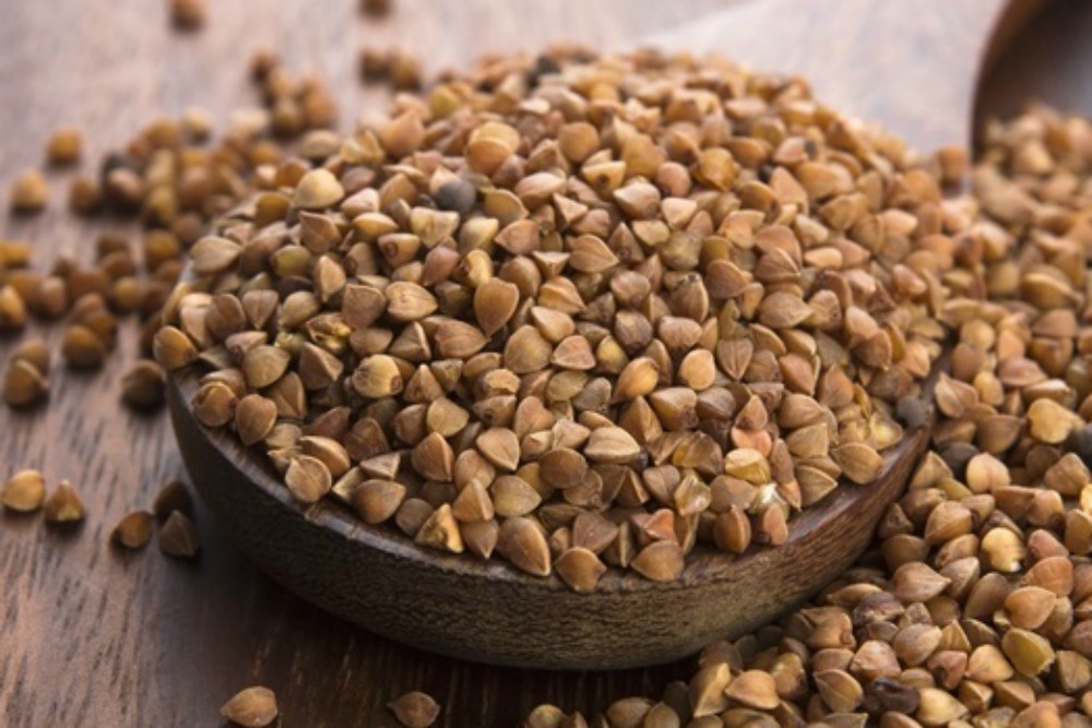 buckwheat-seeds-in-a-bowl