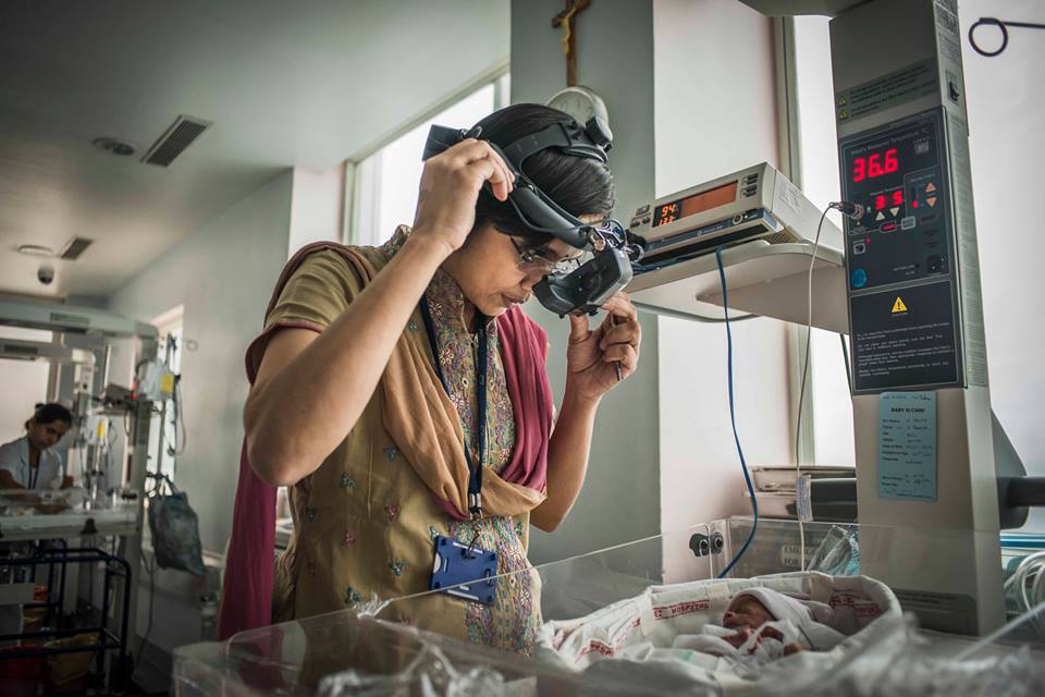 Dr Padmaja Rani of LVPEI prepares to screen a baby.