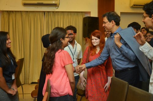 Vidushi Introduces the Chief Guest to Scholars at the Annual IDIA IFL 2016 Event