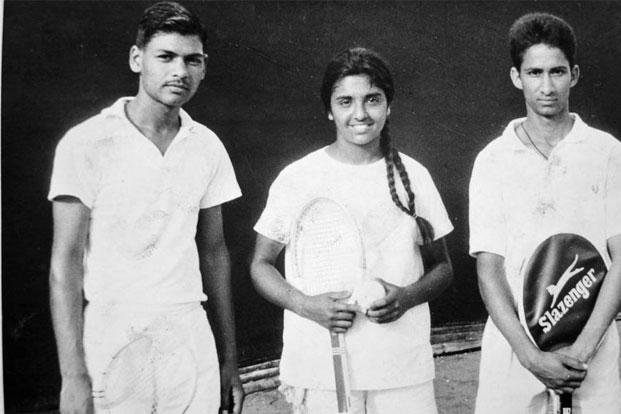 kiran-bedi-with-her-tennis-teammates-in-december-1967-photo-kb-office-archival-gallery_