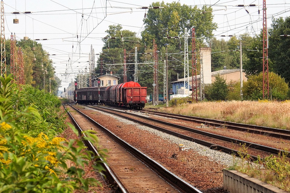 freight-train-1640355_960_720