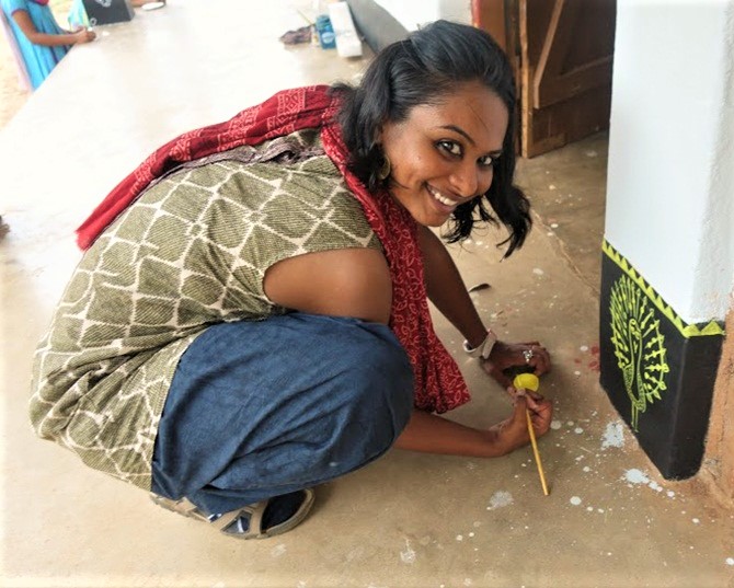 This NID Grad Left Her High Paying Job To Help Tribal Kids in Odisha Think Out-Of-The Box!