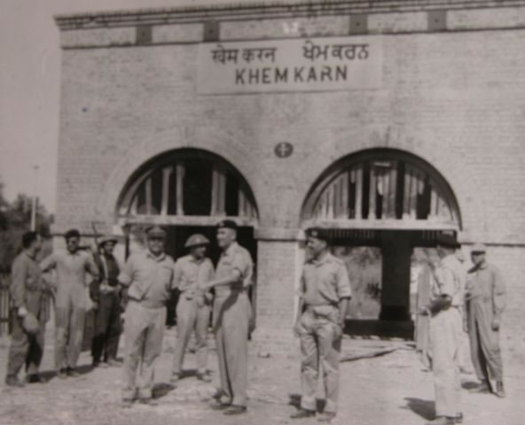 Pakistani_troops_Kemkaran_1