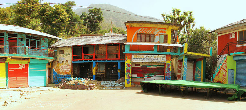 gunehar market graffity panorama-crop-u6796