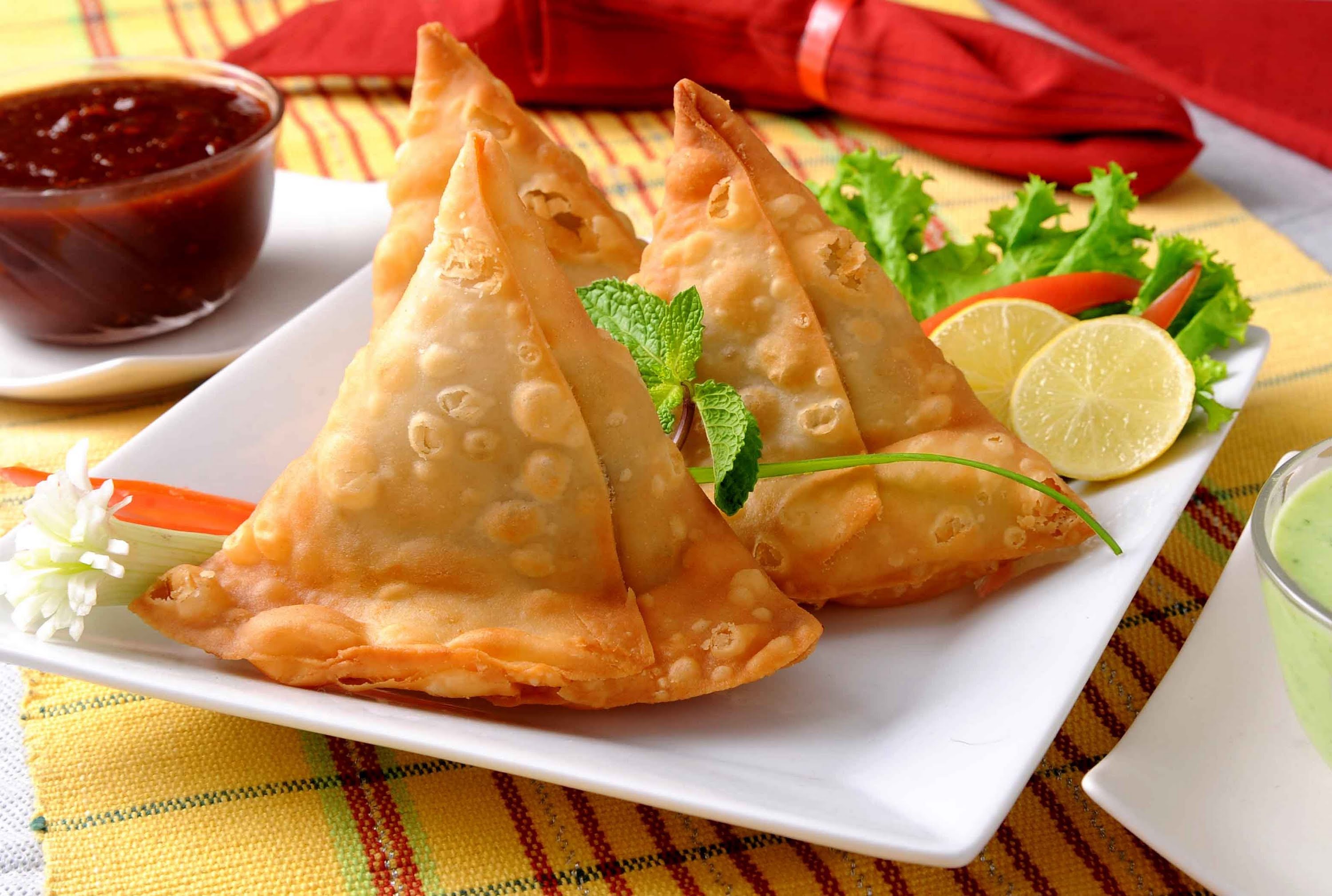 Samosa with a twist: 5 innovative and lip-smacking samosa recipes you must  try - Hindustan Times