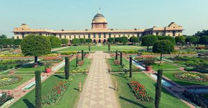 Hang out With Lincoln and Mukherjee at Rashtrapati Bhavan's Mughal Gardens