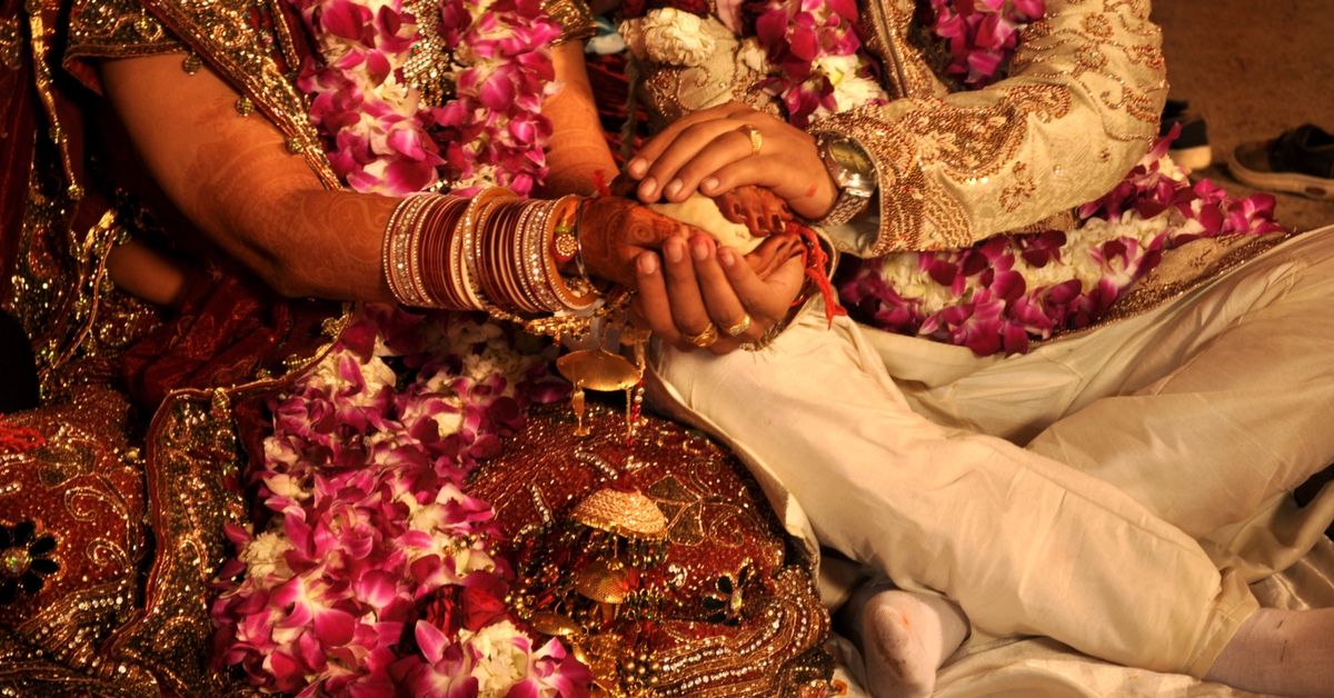 Mass Wedding in Gujarat Town Goes Cashless With Card-Swiping Machines, Cheques & More
