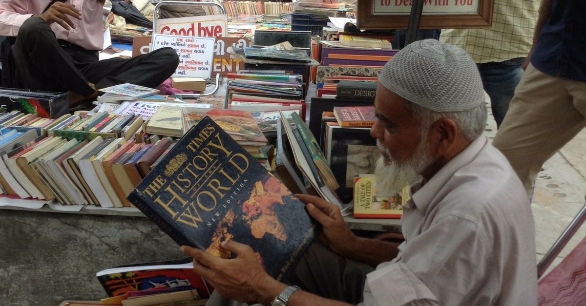 TBI Blogs: This Bibliophile-Turned-Bookseller in Ahmedabad’s Sunday Market Has a Unique Tale to Tell