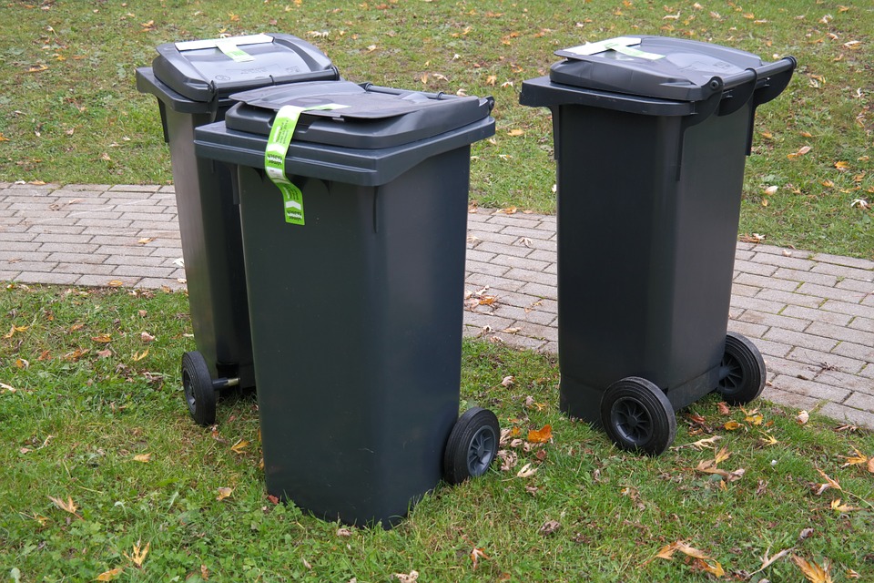 smart-dustbins-developed-in-nashik-reward-users-with-money