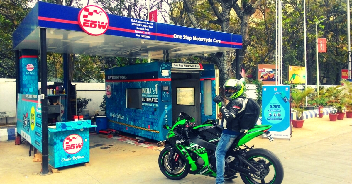 This Machine Can Clean Any Bike in Less Than 2 Minutes Using One-Fourth the Usual Amount of Water