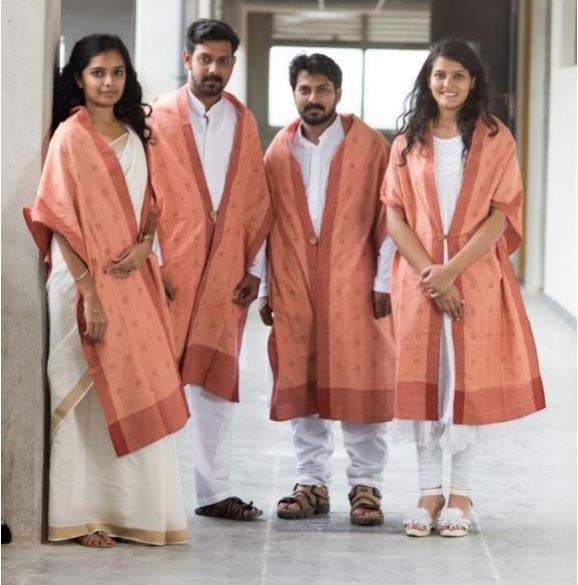 File:Khadi the traditional clothing of India .jpg - Wikimedia Commons