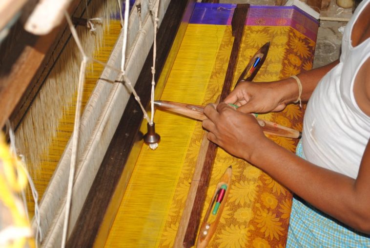Chennai Weavers Make EcoFriendly, Banana Fibre 'Jeans' to Help You Beat the Heat!