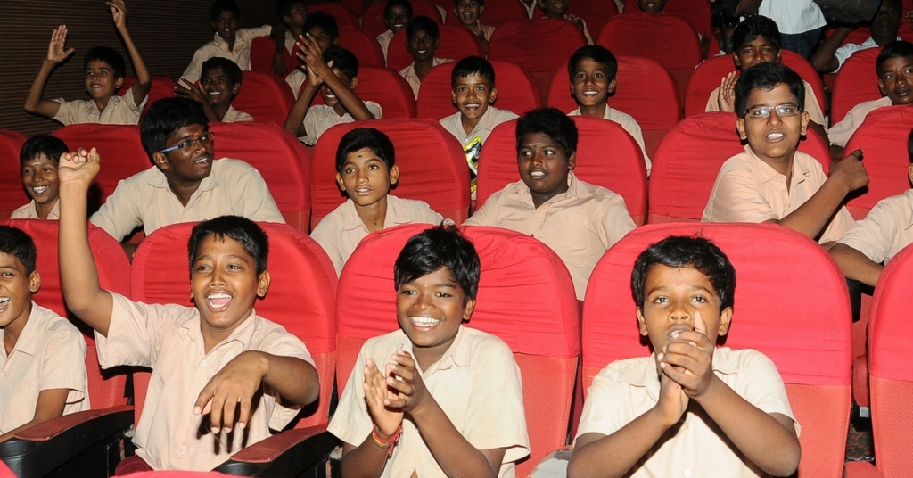 51 Movies. 20 Venues. 8 Lakh Kids. How a Travelling Film Festival Is Winning Hearts Around India