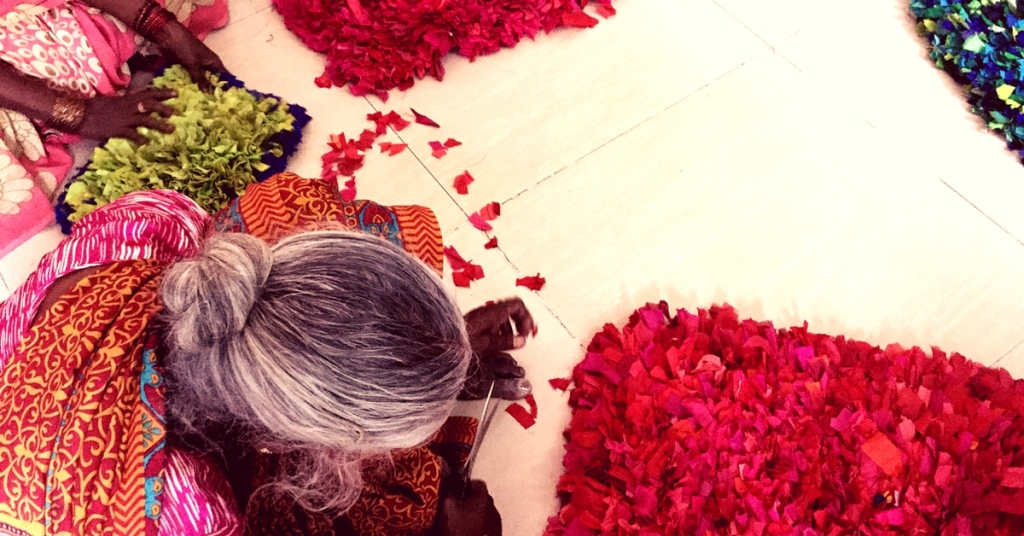 Elderly Women in a Bengaluru Slum Are Swapping Loneliness With Companions & Colourful Rugs