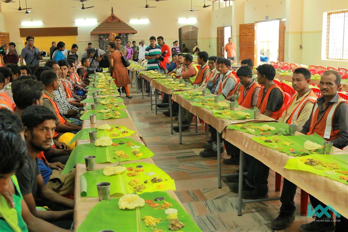 kochi-metro-workers