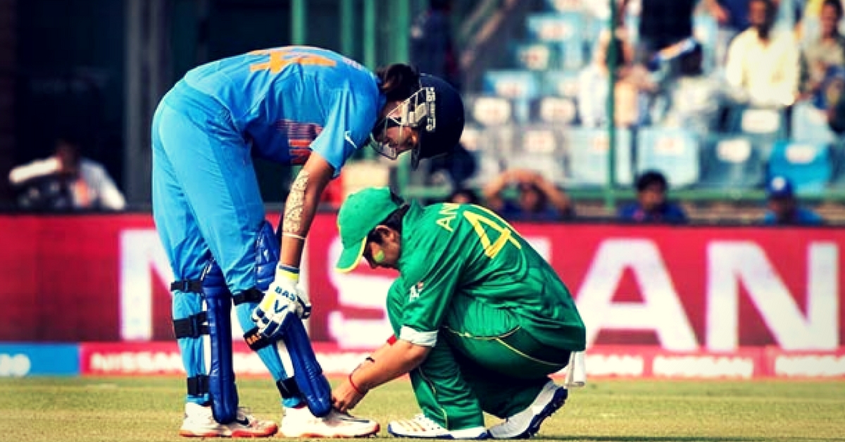 Sportsmanship, Respect and Love: The Other Side of an India-Pakistan Sporting Rivalry in Pictures