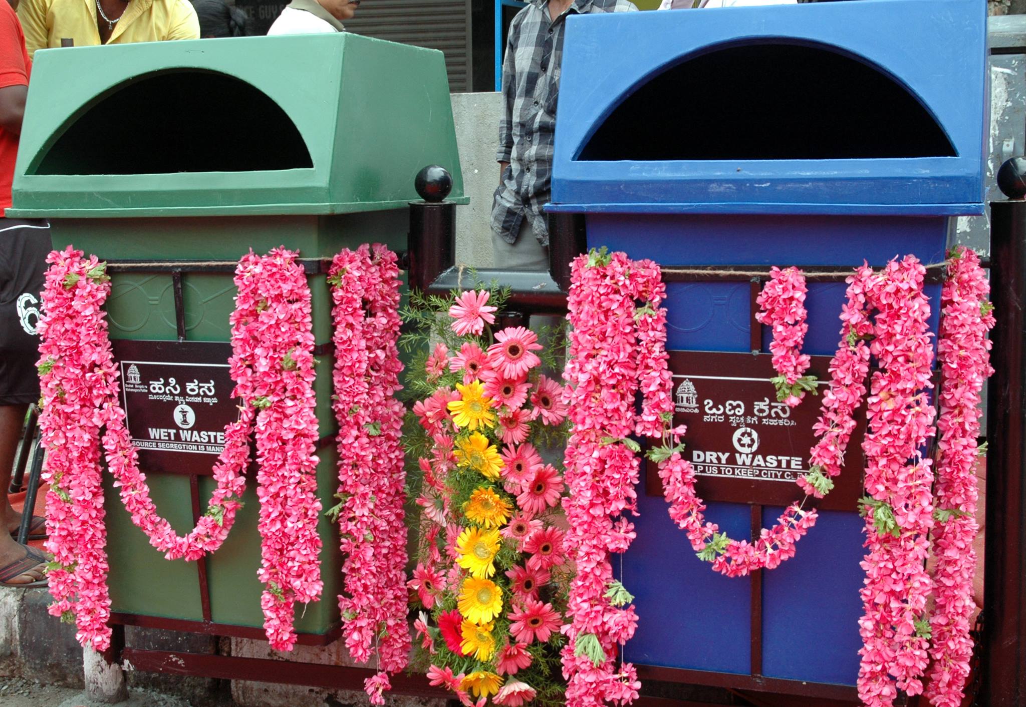 Garbage-bins-Bengaluru-17-yrs