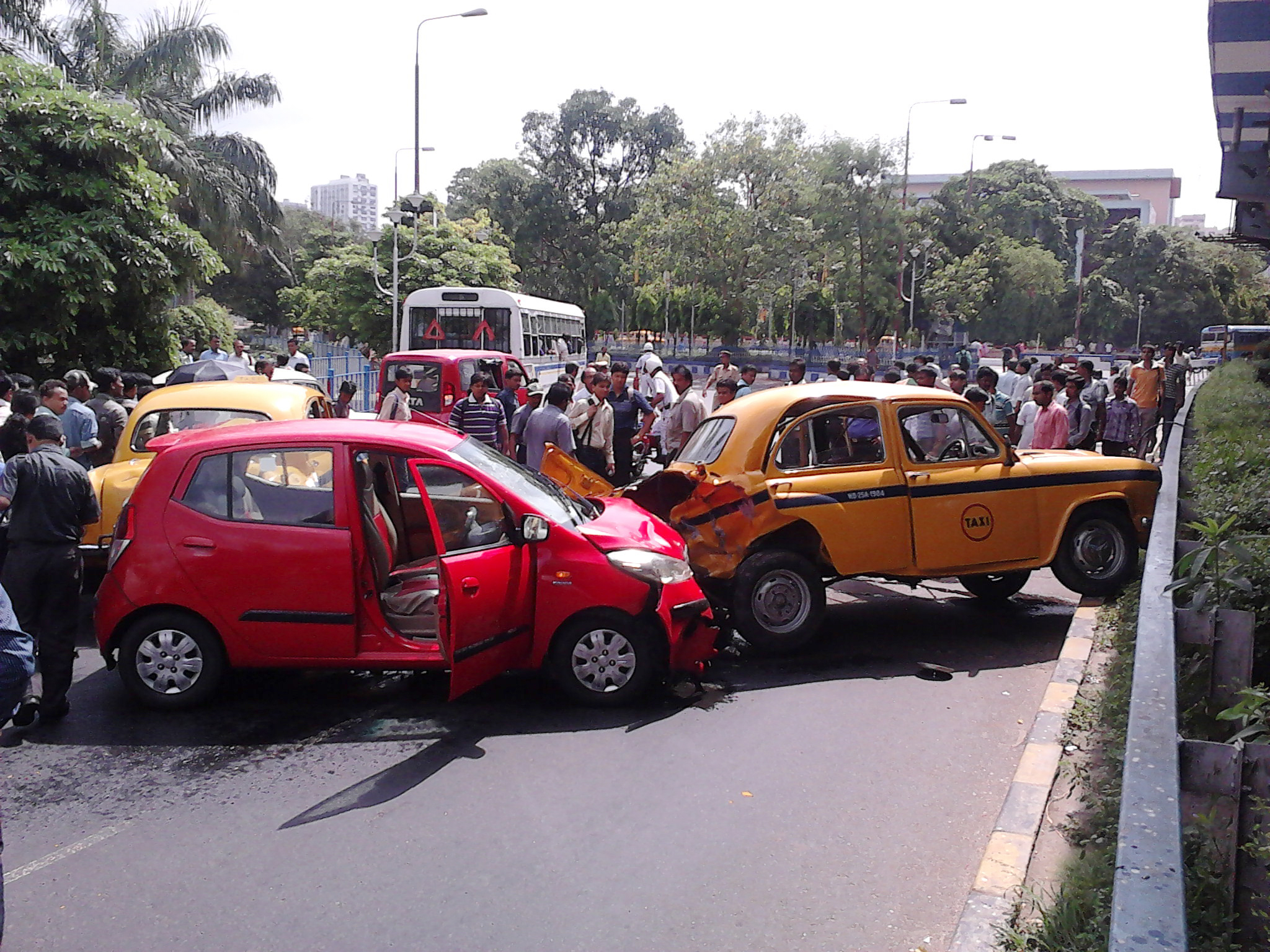 khopoli-residents-mumbai-pune-expressway-road-acidents