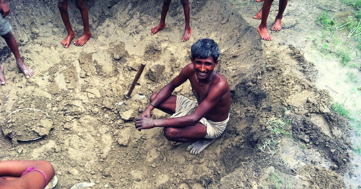 10,000 Toilet Pits in 1 Day: Maharashtra Villages Are Racing to Become Open Defecation Free!