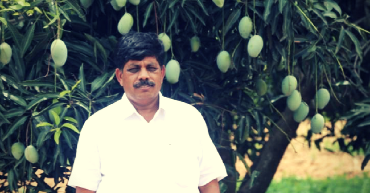 This Lecturer Quit His Job to Become a ‘Plant Doctor’ & Help Farmers in Distress