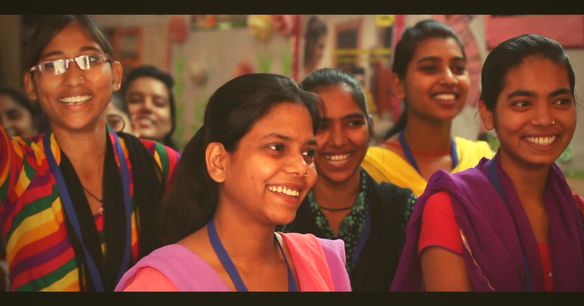 How 20 Delhi Volunteers Are Helping 300 Underprivileged Youth Become Job-Ready