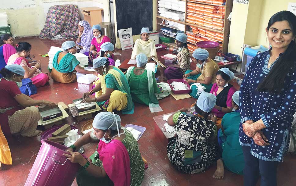 This woman was a pavement dweller, today she runs a sanitary pad manufacturing unit!