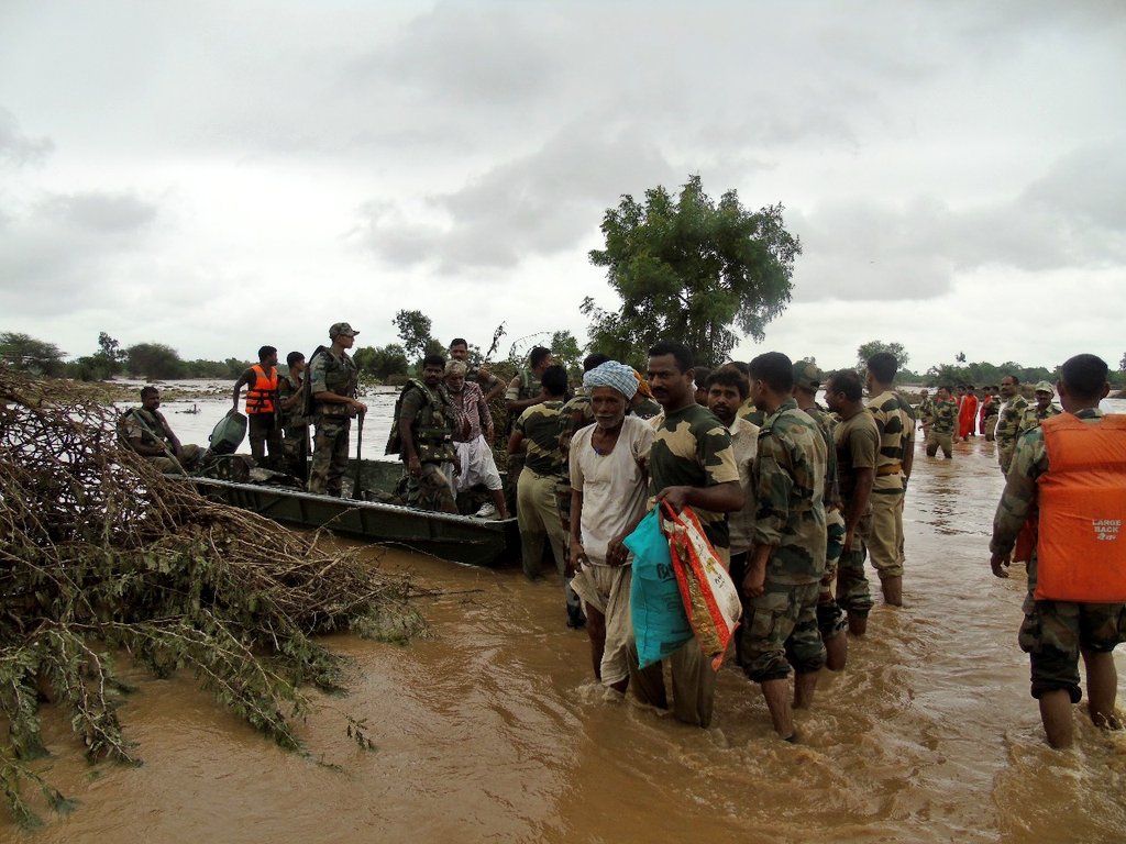 gujarat-floods-rescue-operations