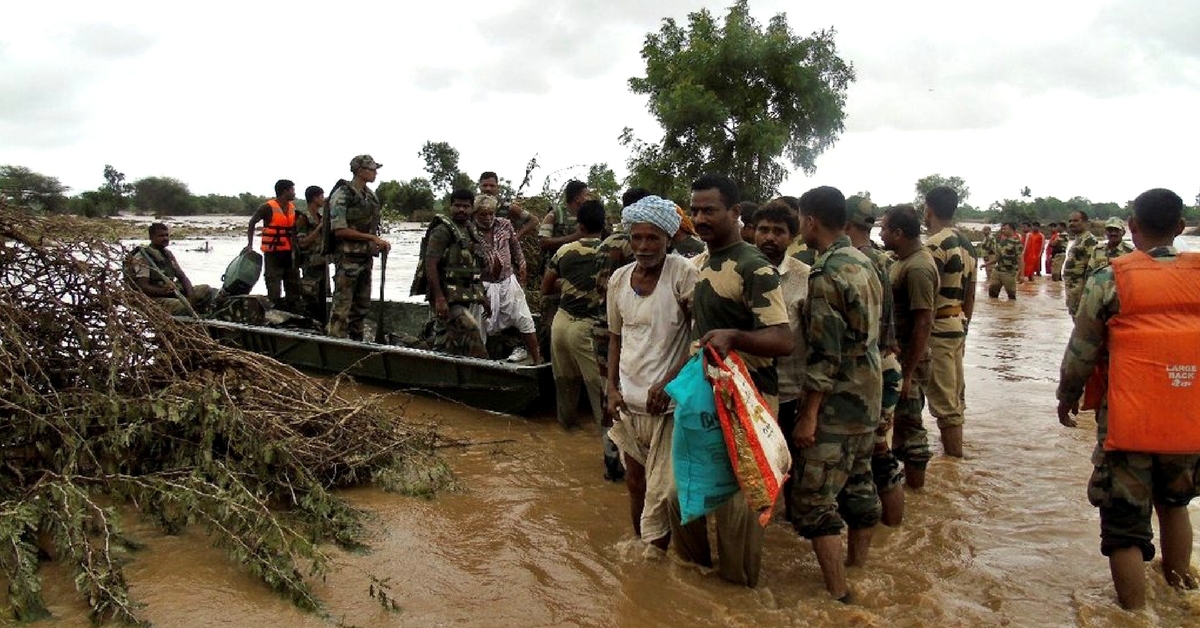 9 Heroic Acts During the Gujarat Floods That Restored Our Faith in Humanity!