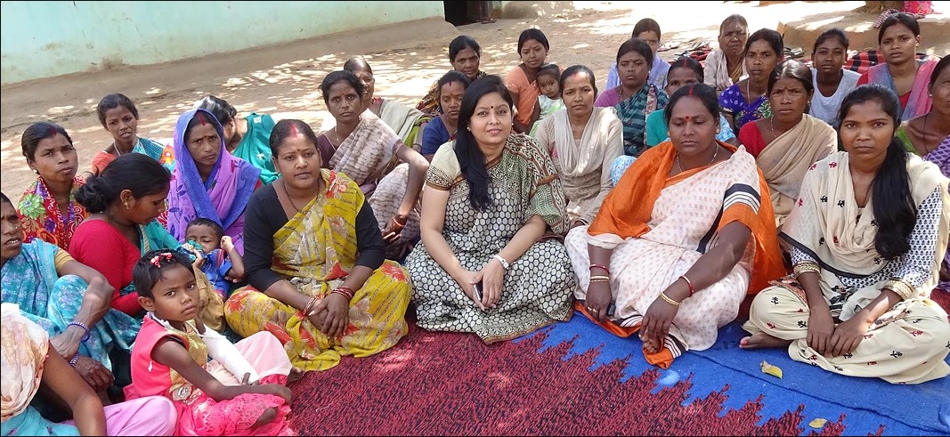 rashmi tiwari- jharkhand- tribal girls-1