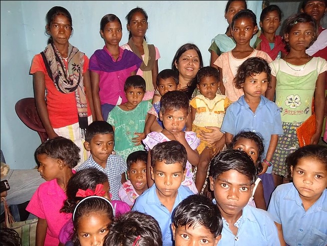 rashmi tiwari- jharkhand- tribal girls