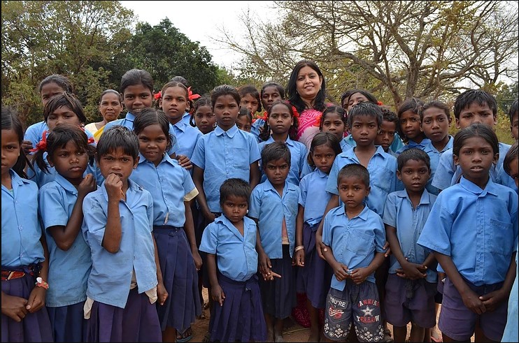 rashmi tiwari- jharkhand- tribal girls-2