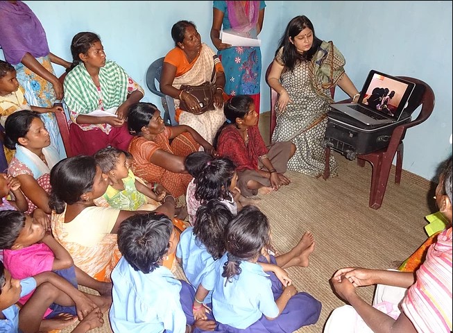 rashmi tiwari- jharkhand- tribal girls-3