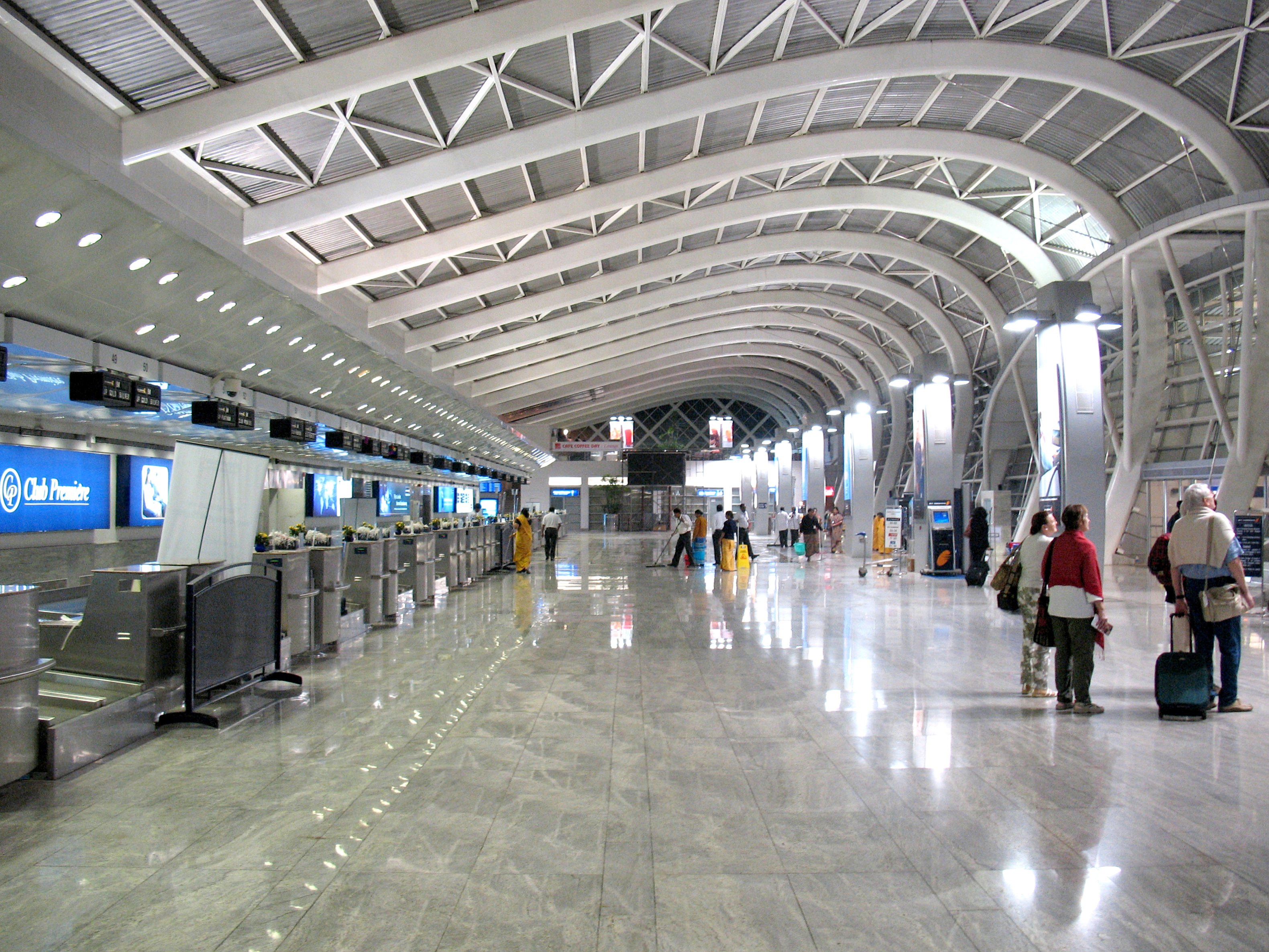 Hyderabad Airport Becomes First in India to Install Recycling Machines for Garbage