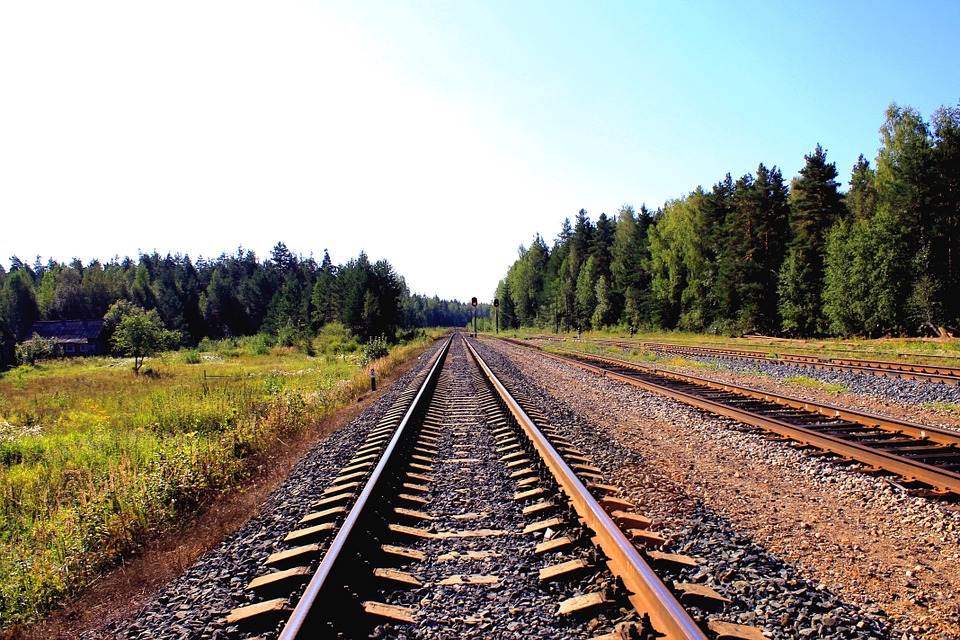 Central Railways tracks garbage