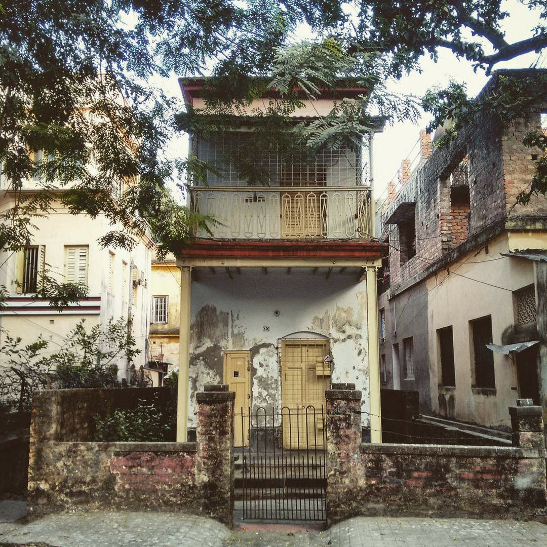 "Calcutta Houses"