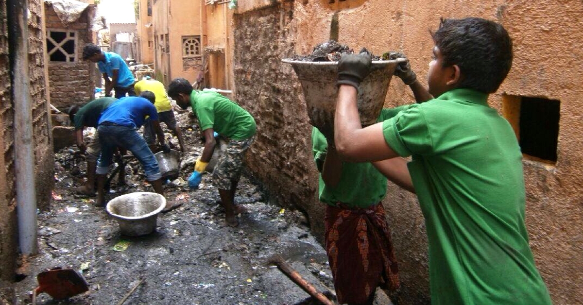 For 3 Years Now, These Chennai Folks Have Been Cleaning the Streets for Free!