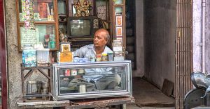 Maharashtra Becomes First State to Ban Sale of Tobacco, Food Under One Roof