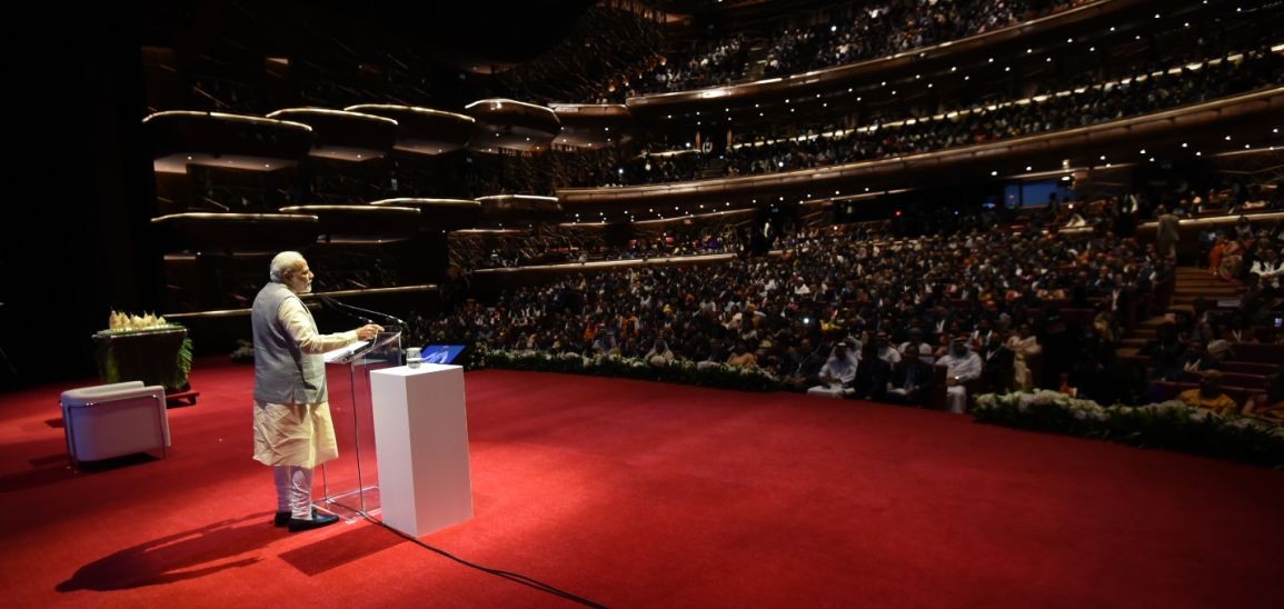 Prime Minister Modi address community programme in Dubai (Source: narendramodi.in)