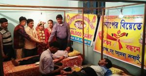 Skip The Gifts, Donate Some Blood Instead! Bengali Couple Sets Example