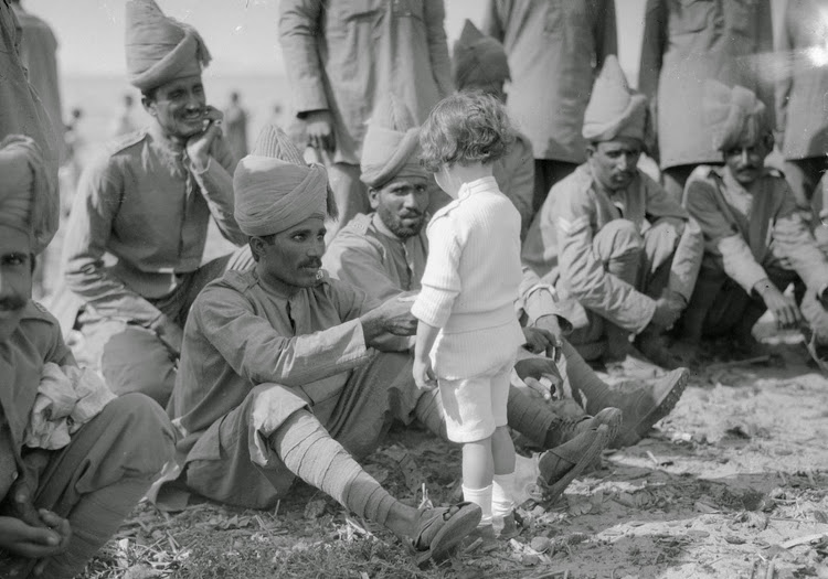 Wounded Indian soldiers in WW-I (Source: Old India Photos)