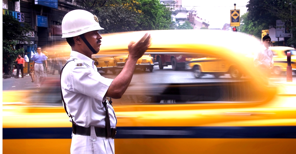 The Kolkata Police is tired of rule-breakers, and has introduced e-challans to deal with them. Representative image only. Image Courtesy: Wikimedia Commons.