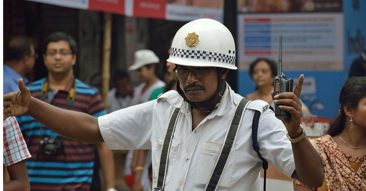 There is no escape from the punishment of a traffic violation, thanks to the Kolkata Police. Representative image only. Image Courtesy: Wikimedia Commons.